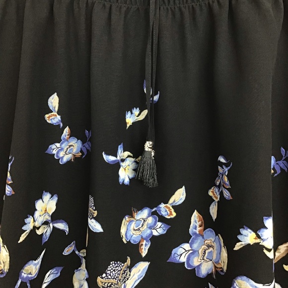 NWT WHBM Floral Soft Mini Skirt - Picture 3 of 6